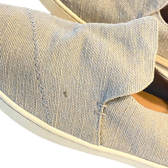 🔴 5/$45 SALE 🔴 TOMS | Gray Sparkle slip ons - Picture 11 of 12